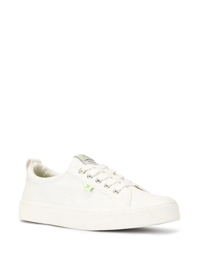 Cariuma Oca Low-top Canvas Sneakers In White