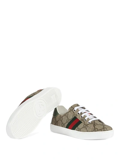 Shop Gucci Gg Supreme Low-top Sneakers In Neutrals