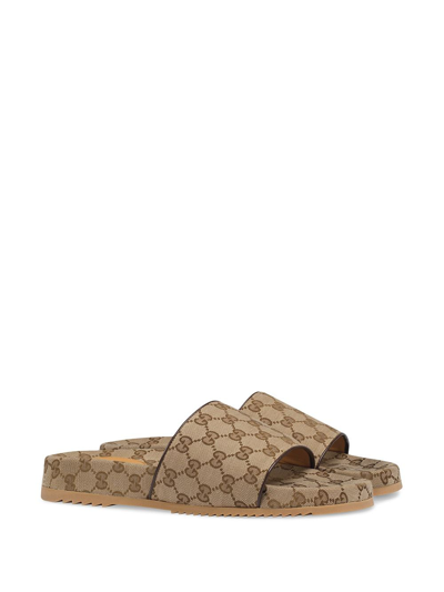 Shop Gucci Gg Supreme Print Slides In Neutrals