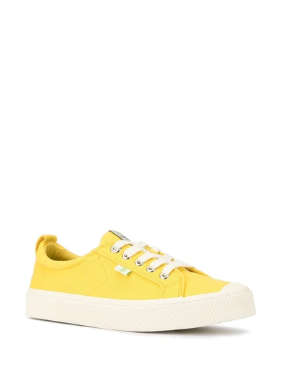 Cariuma Ladies Oca Low Lace-up Canvas Trainers In Yellow