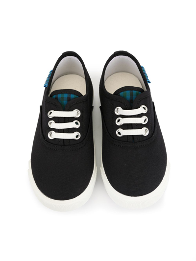 Familiar Canvas Low-top Sneakers In Black
