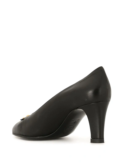 Pre-owned Chanel 1990s Cc Turn-lock Pointed Pumps In Black