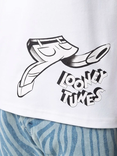 Shop Gcds Looney Tunes Logo-print T-shirt In 白色
