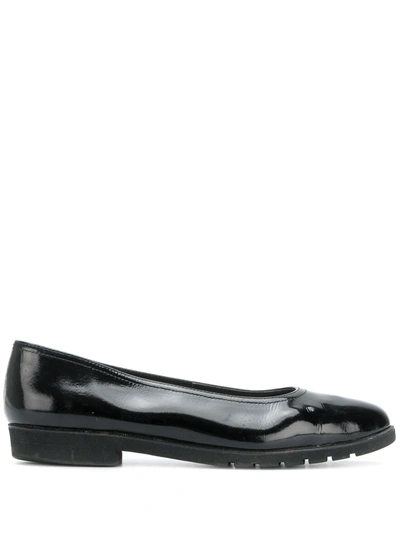 Pre-owned Ferragamo Almond Toe Ballerinas In Black