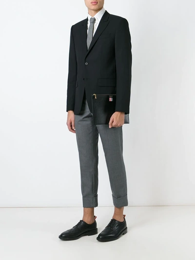 Thom Browne Signature Loop Tab Pebbled Clutch In Black