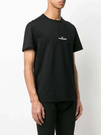 EMBROIDERED UPSIDE-DOWN LOGO T-SHIRT