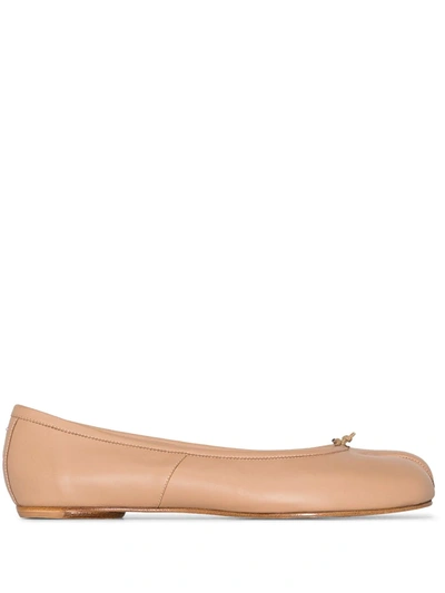 Shop Maison Margiela Tabi-toe Leather Ballerina Shoes In Brown