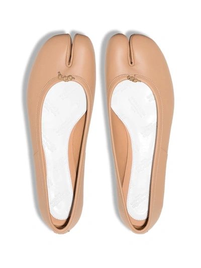 Shop Maison Margiela Tabi-toe Leather Ballerina Shoes In Brown
