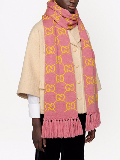 Shop Gucci Gg Wool Jacquard Scarf In Rosa