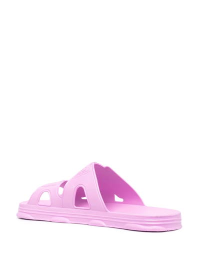 Shop Gcds Embossed-logo Rubber Sandals In Rosa