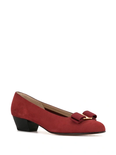 Pre-owned Ferragamo 1990s Vara Bow Pumps In Red