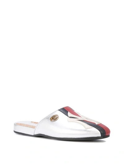 Shop Gucci Ny Yankees Slippers In Silver