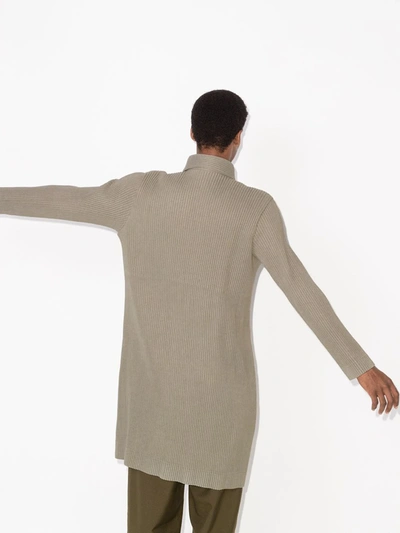 Shop Issey Miyake Pleated Single-breasted Coat In Grün