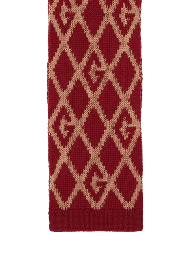 Shop Gucci Geometric G Wool-jacquard Scarf In Red