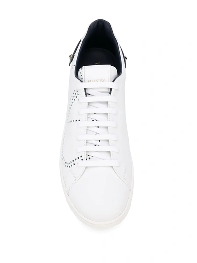 VALENTINO VRING LOGO SNEAKERS - 白色