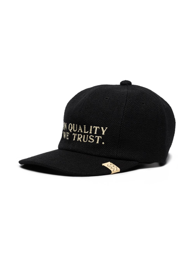 In Quality We Trust Baseball Cap In Schwarz