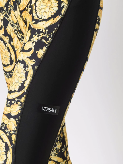 Shop Versace Barocco Print Leggings In Schwarz
