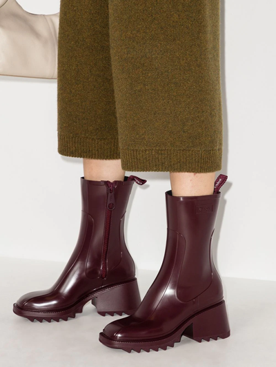 Shop Chloé Betty 50mm Square-toe Boots In 紫色