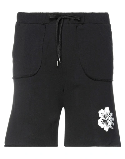 Shop The Editor Man Shorts & Bermuda Shorts Black Size S Cotton