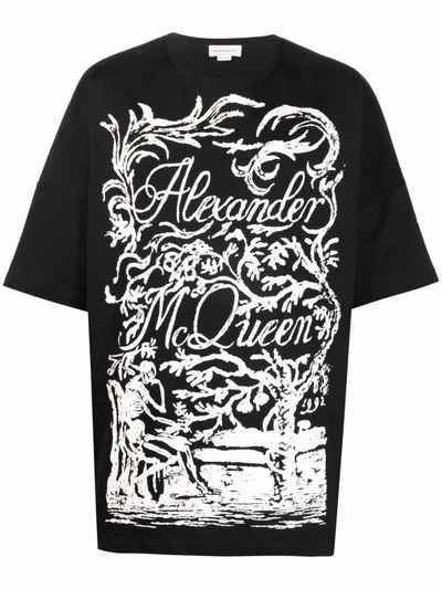Shop Alexander Mcqueen T-shirt Oversize Con Dipinto Blake In Black