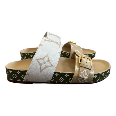Pre-owned Louis Vuitton Bom Dia Cloth Sandals In White