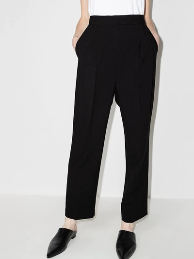 Shop The Frankie Shop Bea Tailored Cropped Trousers In Schwarz