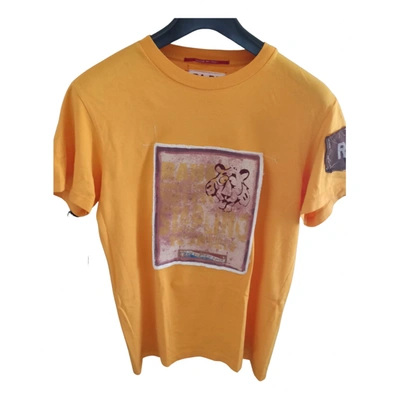 Pre-owned T-shirt In Orange