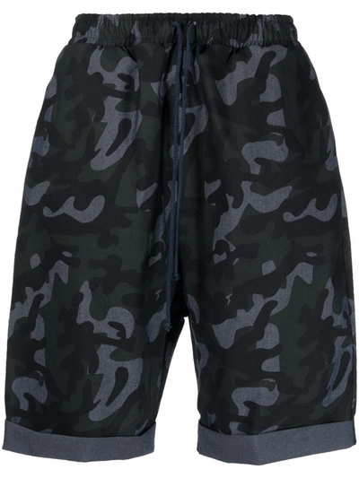 Shop Alchemy Camouflage-print Bermuda Shorts In Schwarz