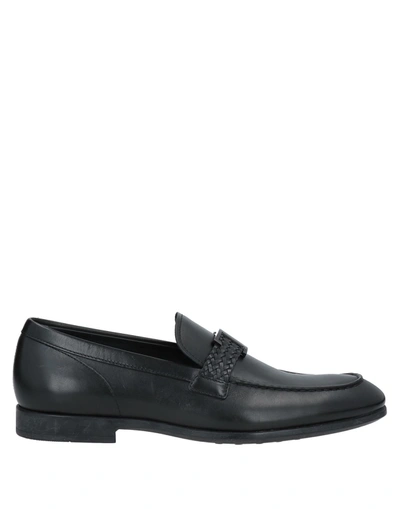 Tod's Smooth Leather Moccasin Loafers With Subtle Stitching In Black