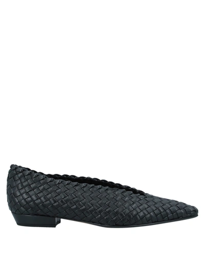 Shop Bottega Veneta Ballet Flats In Black