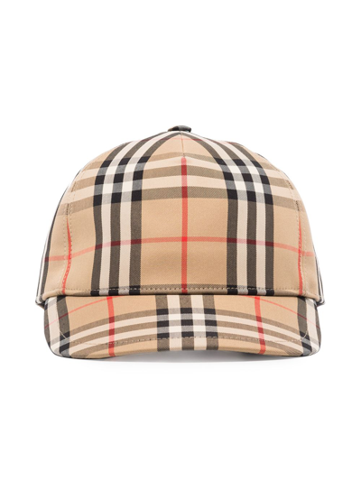 Shop Burberry Cappello Da Baseball Check In Beige