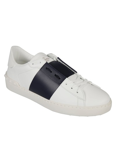 Shop Valentino Garavani Sneakers In Bianco/marine/bianco