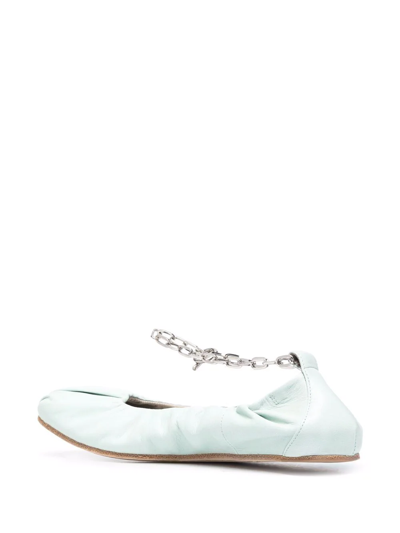 Shop Vic Matie Chain-detail Leather Ballerina Shoes In Grün