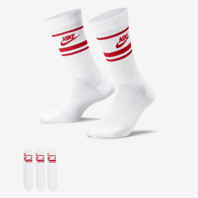 Shop Nike Unisex  Sportswear Dri-fit Everyday Essential Crew Socks (3 Pairs) In White