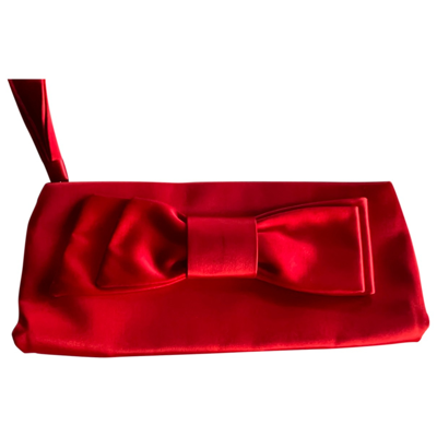 Pre-owned Valentino Garavani Silk Clutch Bag In Red