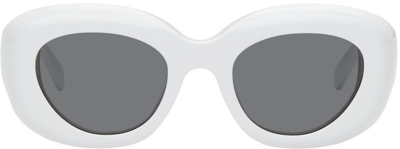 Shop Bonnie Clyde White Portal Sunglasses In White-black