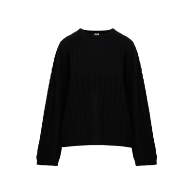 Shop Totême Cable Knit Cashmere Jumper Sweater In Black