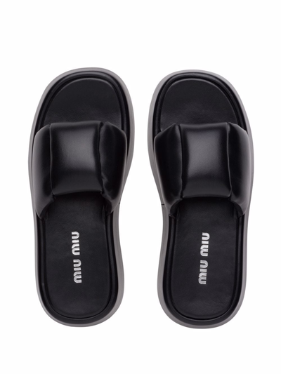 Miu Miu Padded Leather Sandals In Schwarz