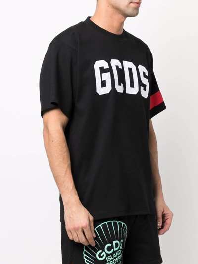 Shop Gcds Logo-print Short-sleeve T-shirt In Schwarz