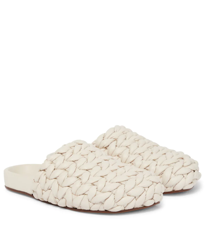 Shop Chloé Kacey Leather Slippers In White