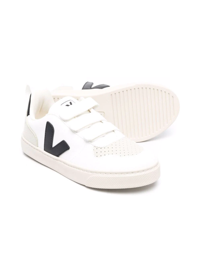 Veja Touch-strap Low-top Trainers In White