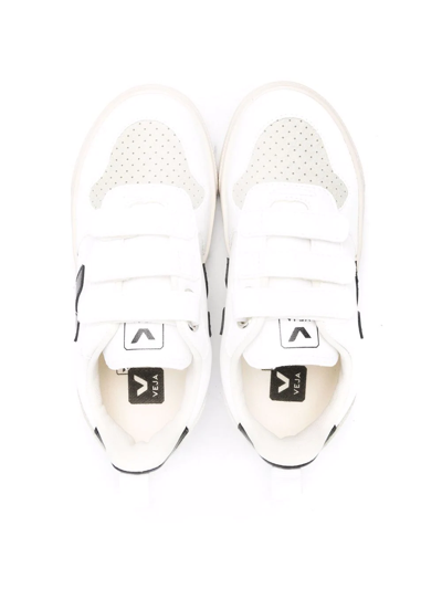 Veja Touch-strap Low-top Trainers In White