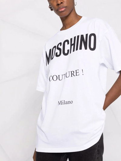 Shop Moschino Couture Logo-print T-shirt In Weiss