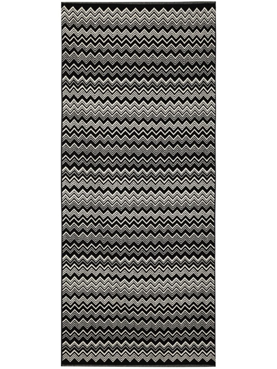 Shop Missoni Keith Zigzag Woven Bath Mat In Schwarz