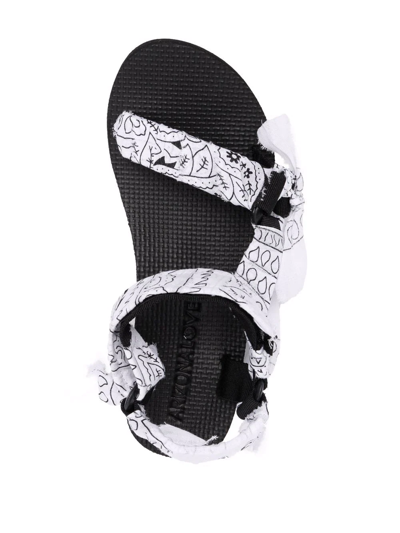 Arizona Love Trekky Bandana-print Flat Sandals In Weiss