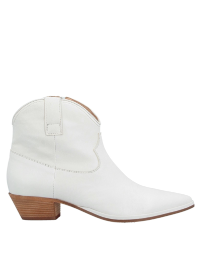 Shop Lemaré Woman Ankle Boots Ivory Size 6 Leather In White