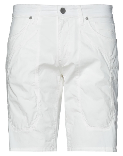 Shop Jeckerson Man Shorts & Bermuda Shorts White Size 40 Cotton, Elastane