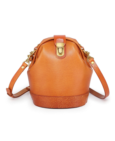 Shop Old Trend Women's Genuine Leather Doctor Bucket Crossbody Convertible Bag In Caramel