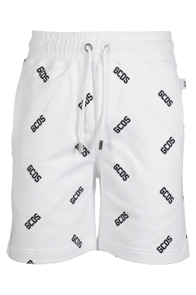 Shop Gcds Allover Logo Regular Sweatshorts In Bianco