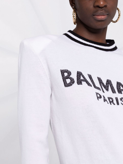 Balmain Logo-intarsia Cropped Jumper In Weiss